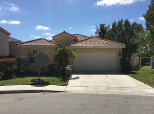 10560 SW 14th St, Pembroke Pines, FL 33025