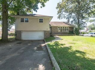 79 Taylor Ave, Roosevelt, NY 11575