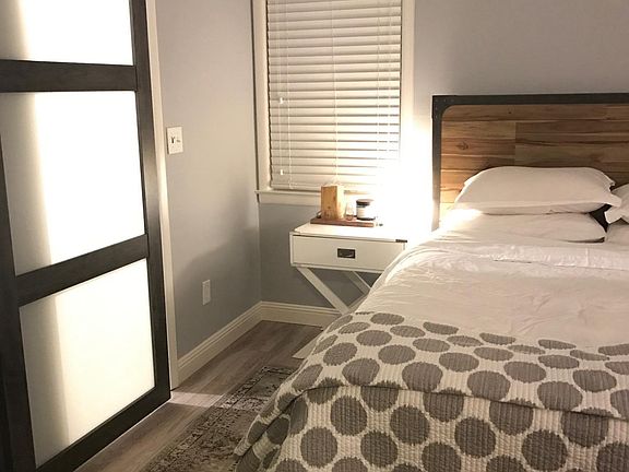 Master bedroom w/ connecting bath