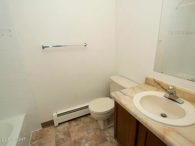 526 E 15th Ave #4 — Photo 11