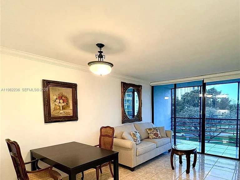 20500 W Country Club Dr #410 — Photo 11