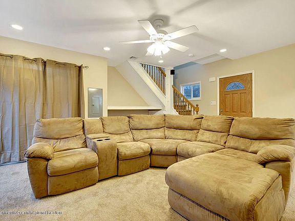 5th image of 428 Elizabeth Ave