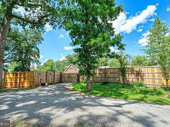 5th image of 16555 Old Waterford Rd