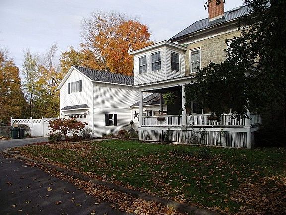 2nd image of 412 Jay St