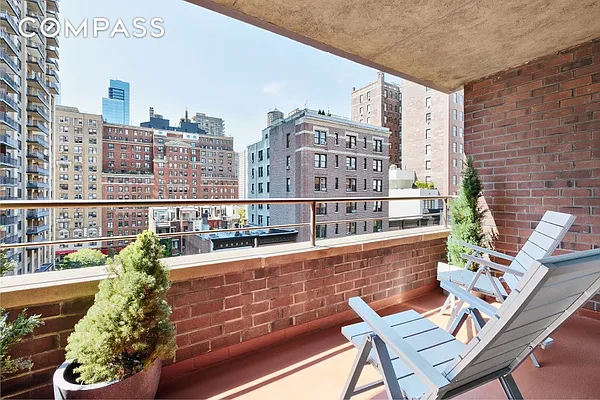 Sold by Compass | media 23