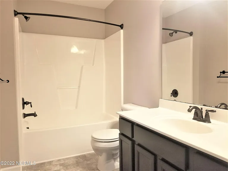 411 Cyrus Thompson Dr — Photo 39