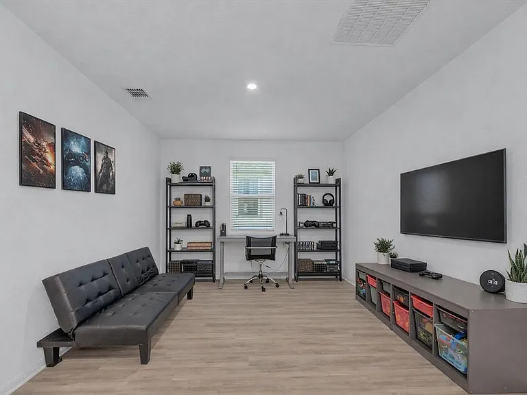 20704 John Gill Dr — Photo 21