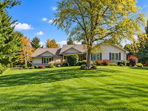 5106 E Monarch Cir, Beloit, WI 53511