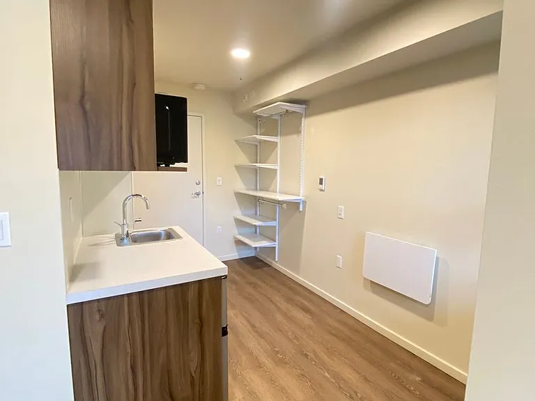 Plaza Apartments — Photo 123