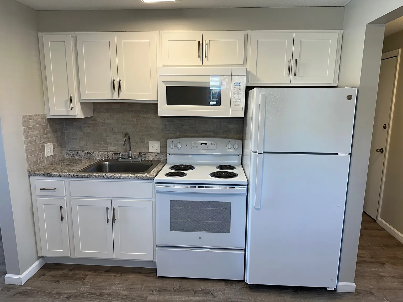 Fairfield Apartments — Photo 4