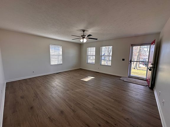 5th image of 1036 Edgewood Way