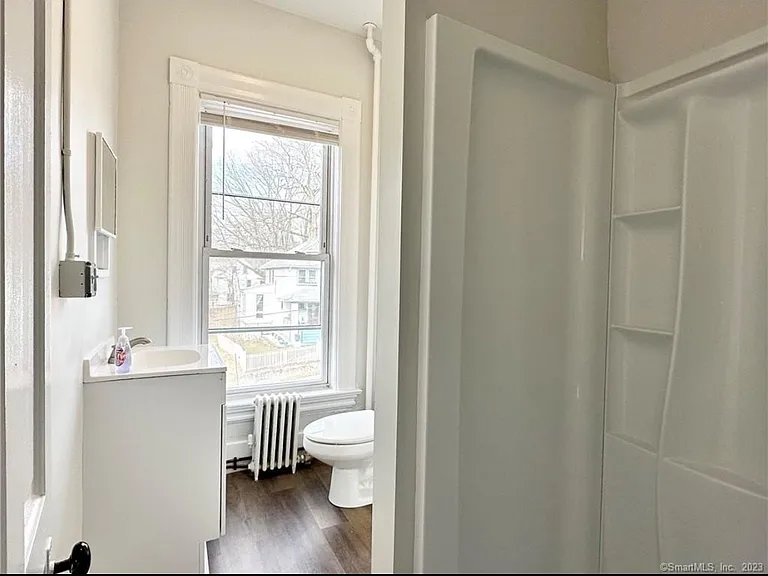 49 Chestnut St #4 — Photo 8