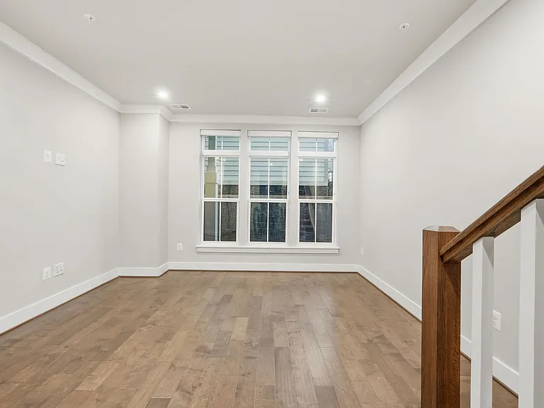 7227 Georgia Ave NW #B — Photo 2