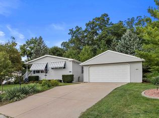 604 Mayflower Dr, Waterford, WI 53185