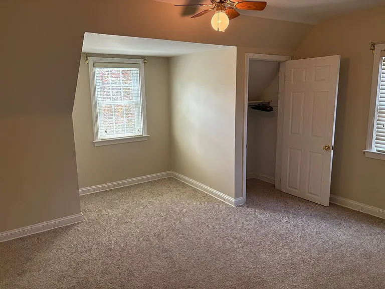 1011 Providence Rd — Photo 15