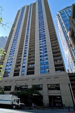 1st image of 200 N Dearborn St Unit 3607