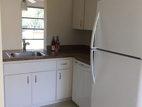 4th image of 1460 Homestead Dr