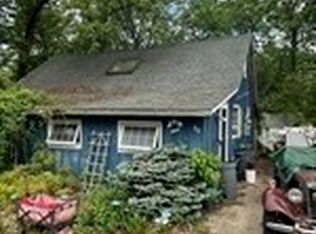 80 Bungalow St, Southwick, MA 01077