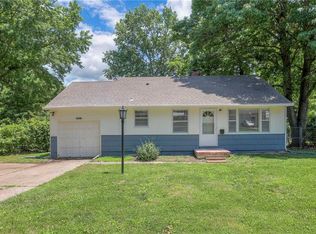 11417 Applewood Dr, Kansas City, MO 64134