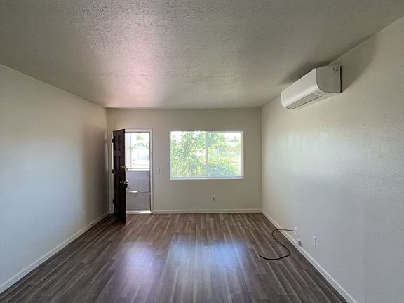 4th image of 302 Konocti Ave