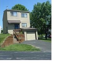 4 Sycamore Ct, Highland Mills, NY 10930