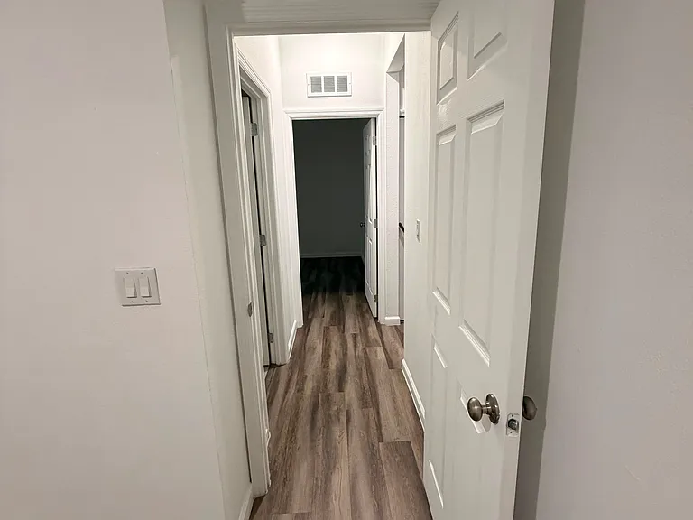 407 Mulberry Ct — Photo 17