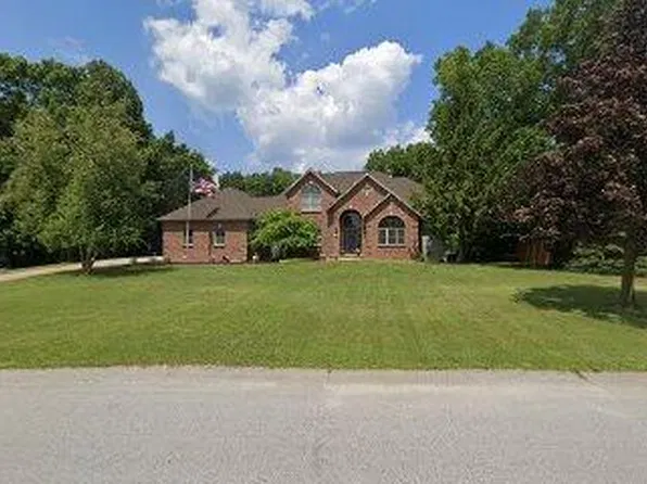 6730 Chancery Dr SE, Alto, MI 49302
