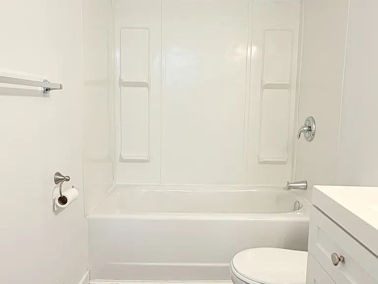 766 Indian Rd N #1 — Photo 19