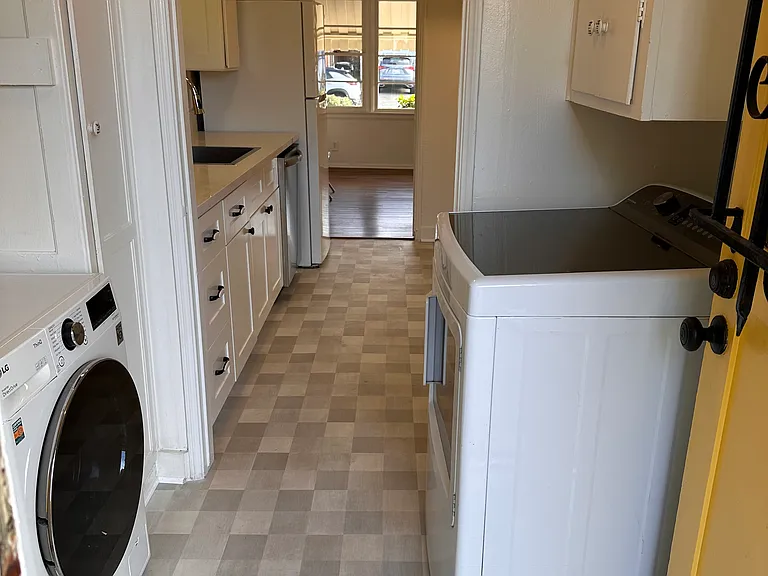 647 Brooks Ave — Photo 21