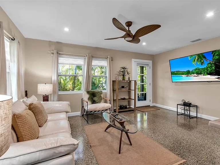 510 N Osprey Ave — Photo 14