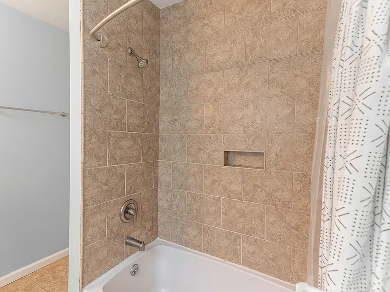 1609 Westfield St — Photo 18