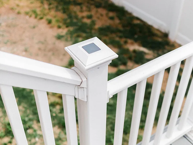 Deck mid-stair landing