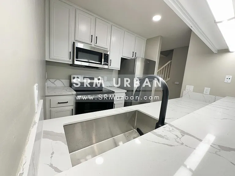 4102 Marlborough Ave #211 — Photo 4