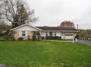 331 Scenic Dr, Reading, PA 19607