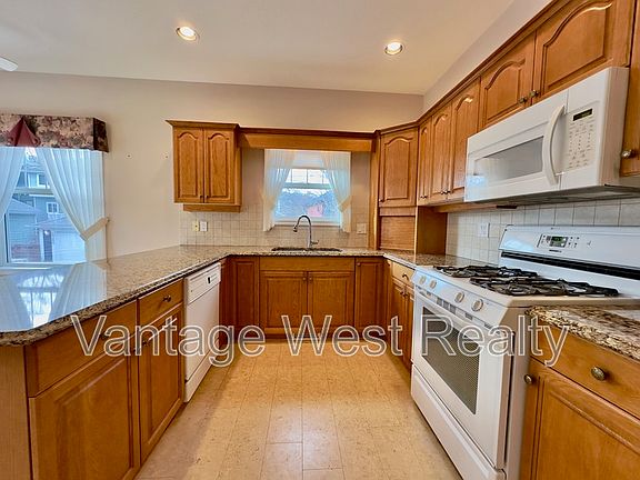 2nd image of 419 Providence Ave
