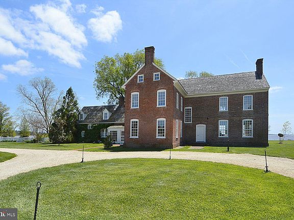 2nd image of 10373 Locust Point Rd