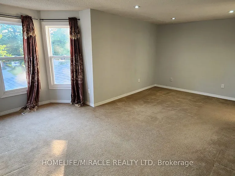 264 Wright Cres — Photo 13