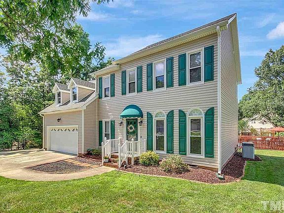 2nd image of 3209 Daingerfield Dr