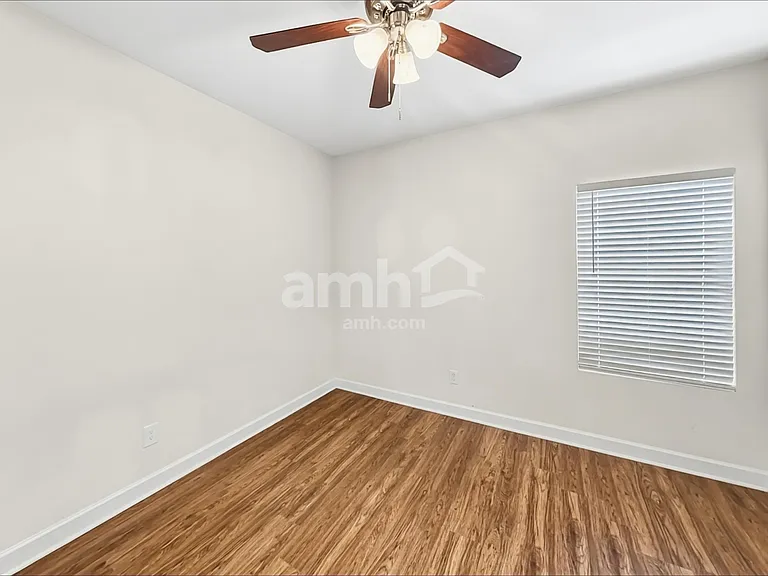 4870 Beryl Dr — Photo 11
