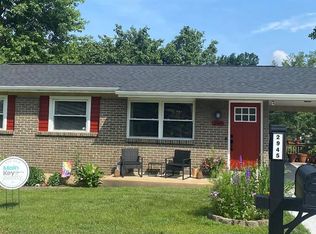 2945 Hallmark Ln, Saint Louis, MO 63125