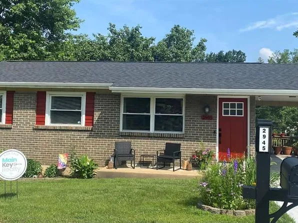 2945 Hallmark Ln, Saint Louis, MO 63125