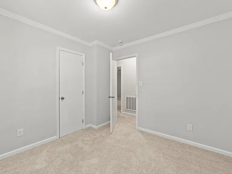 3921 Bamburgh Ln — Photo 20