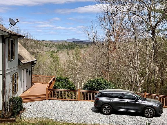 4th image of 2585 Panorama Dr