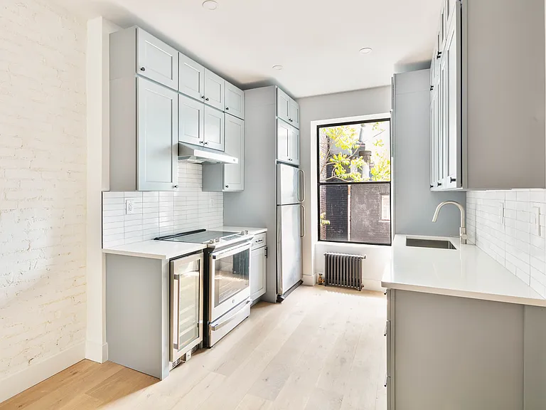 78 Christopher St #7 — Photo 12