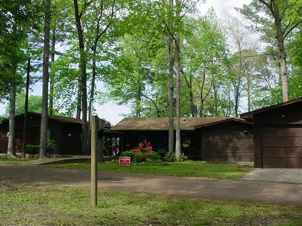 1st image of 241 Pinto Dr N