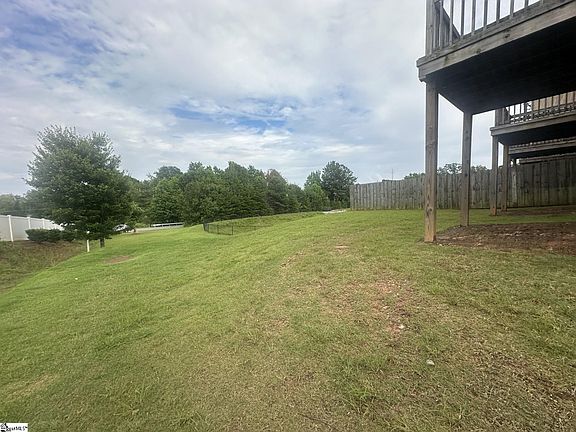 4th image of 318 Parkridge Way