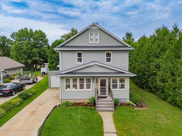 2809 Thinnes Street, Cross Plains, WI 53528