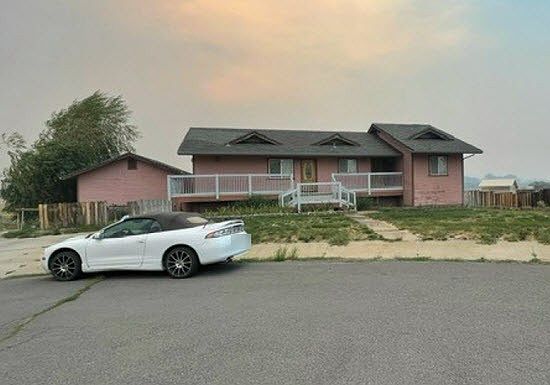 1st image of 472-900 Linda Dr