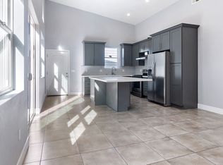 5957 Wilbur Ave, Tarzana, CA 91356