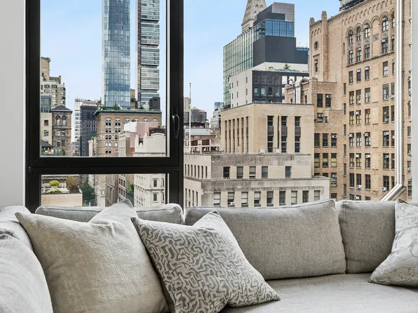 160 East 22nd Street image 1 of 13